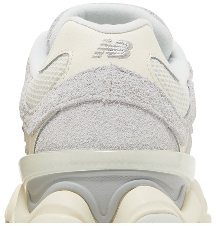 New Balance 9060 Quarzgrau