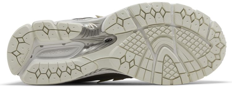 New Balance 1906R silber