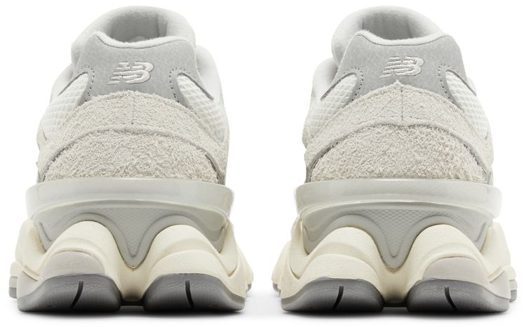 New Balance 9060 Meersalz