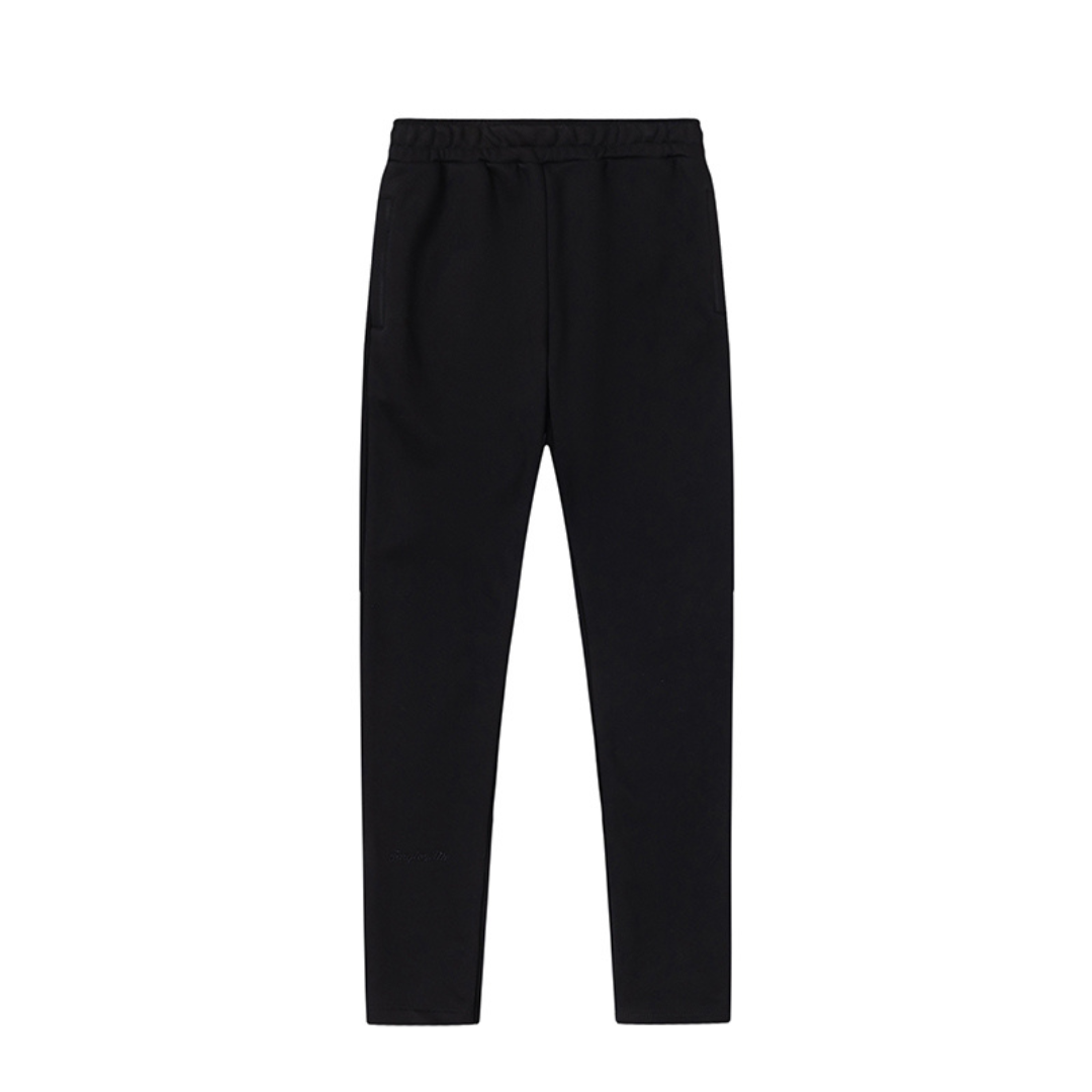 Syna World Trainingsanzug in Schwarz mit Monogramm