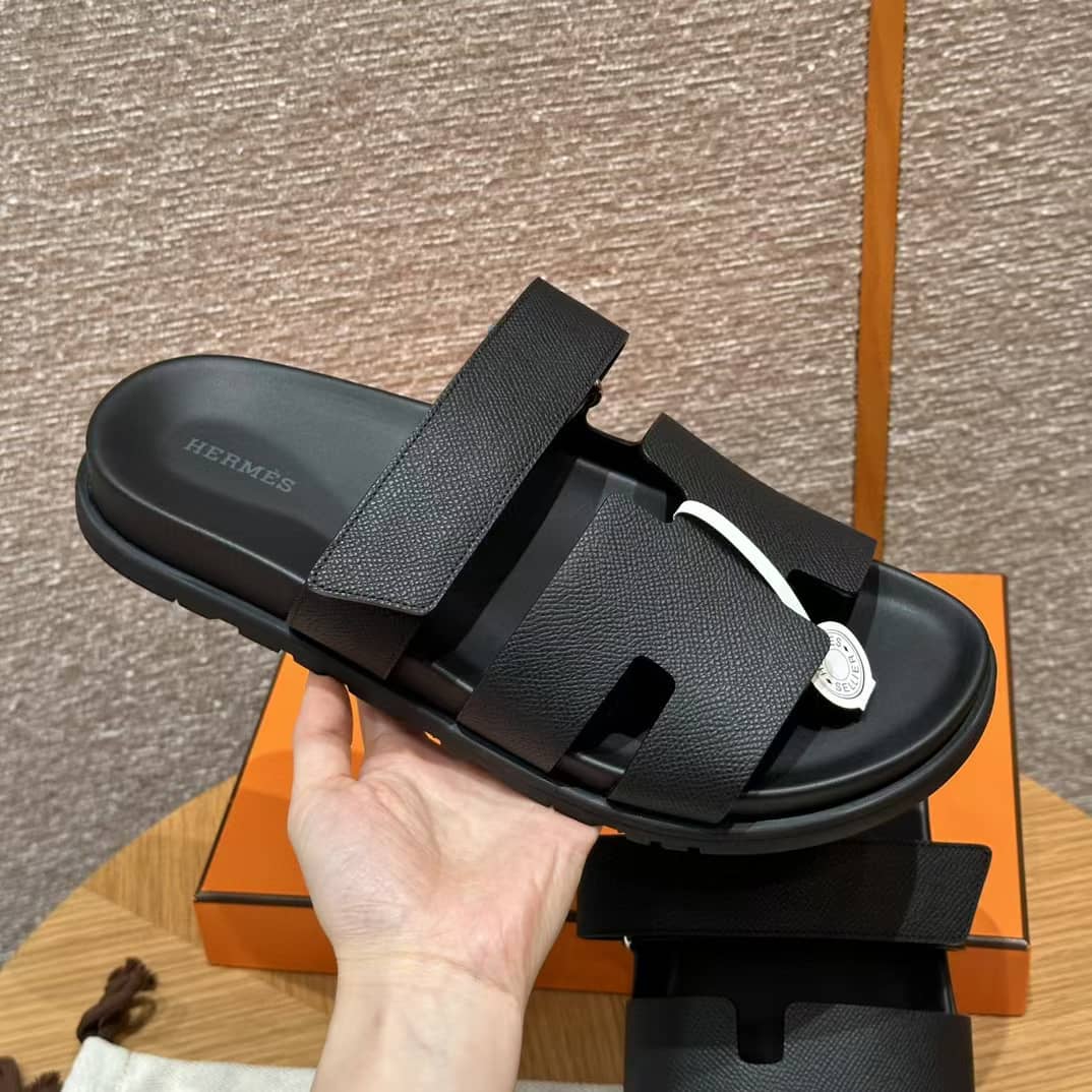 Hermès Cyprus Sandalen Schwarzes Ebenholz / Weiße Nähte