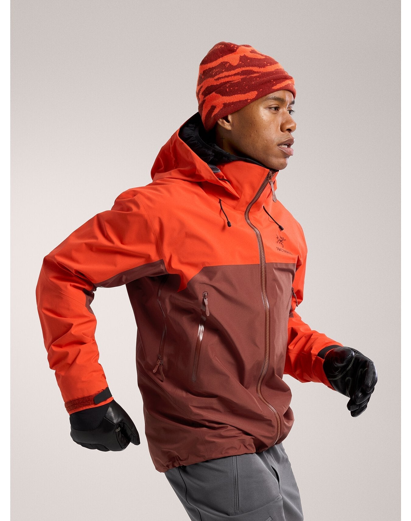 Arc'teryx Beta AR Jacke Orange und Rot