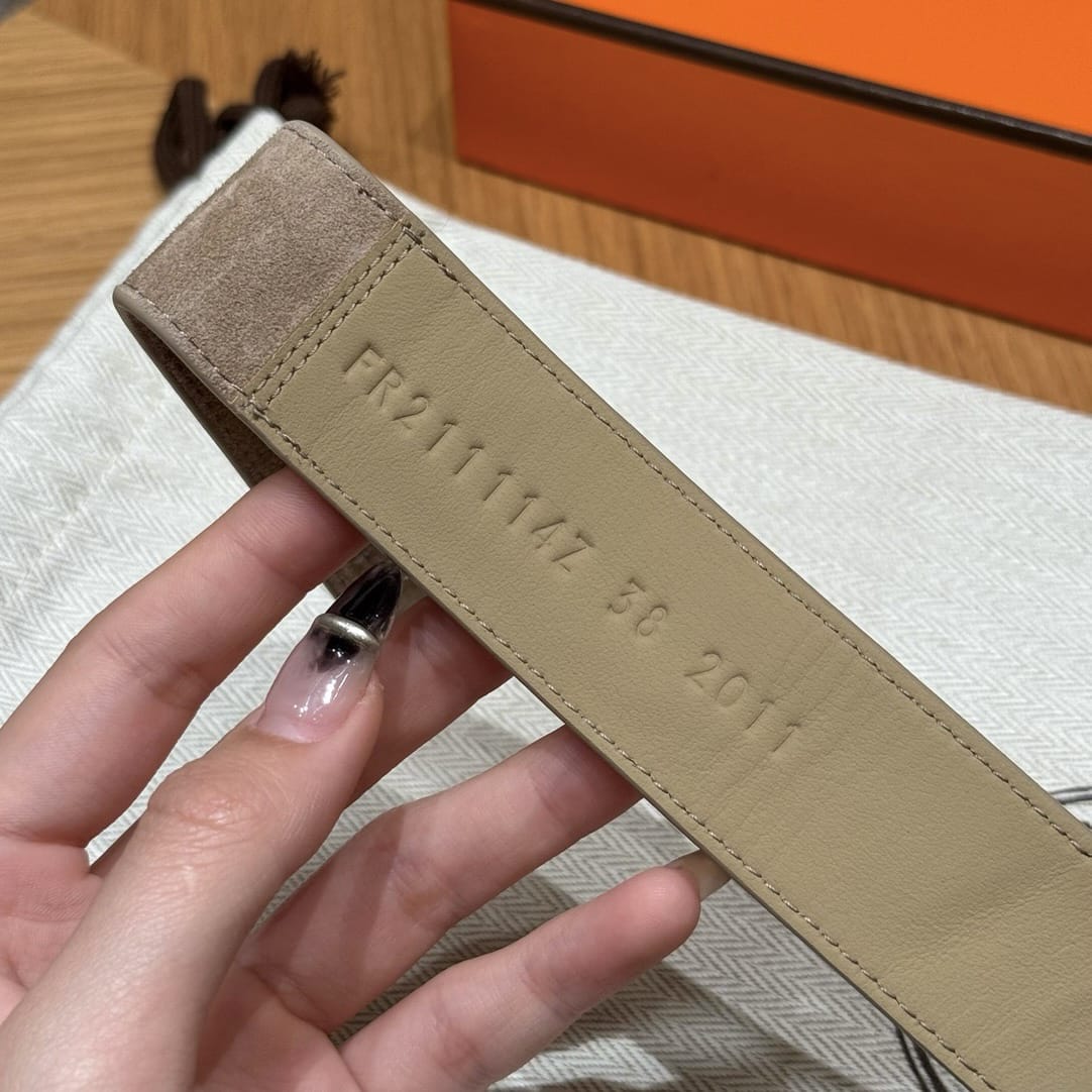 Hermès Karamell-Zypern-Sandalen