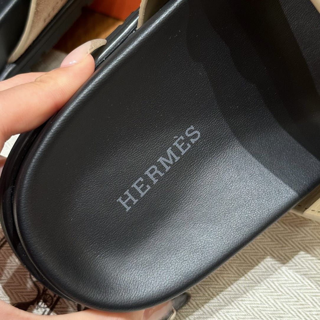 Hermès Karamell-Zypern-Sandalen