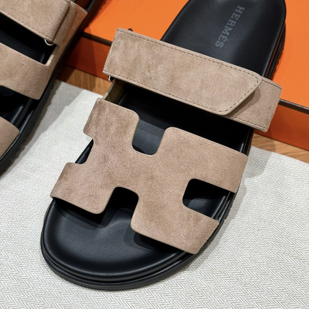Hermès Karamell-Zypern-Sandalen