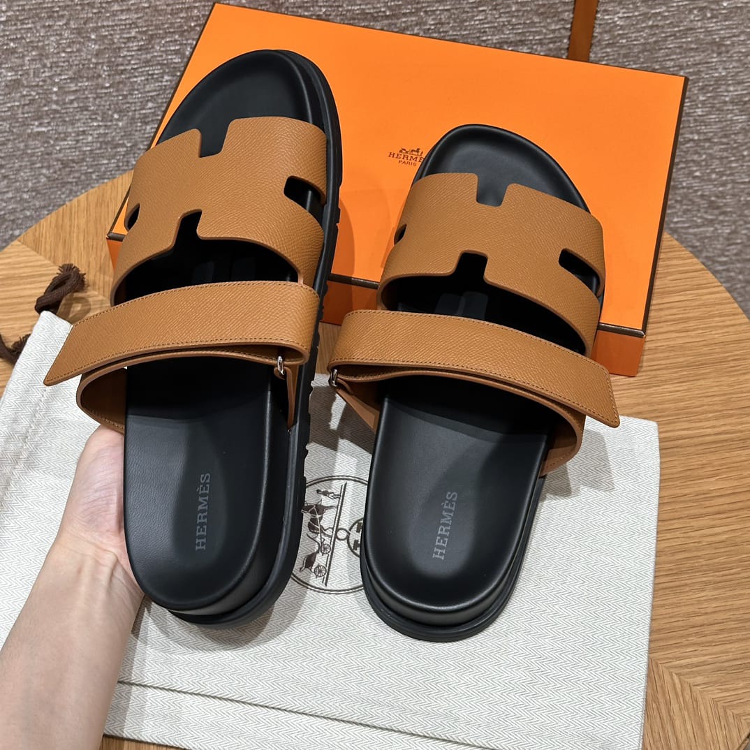 Hermès Braune Zypern-Sandalen