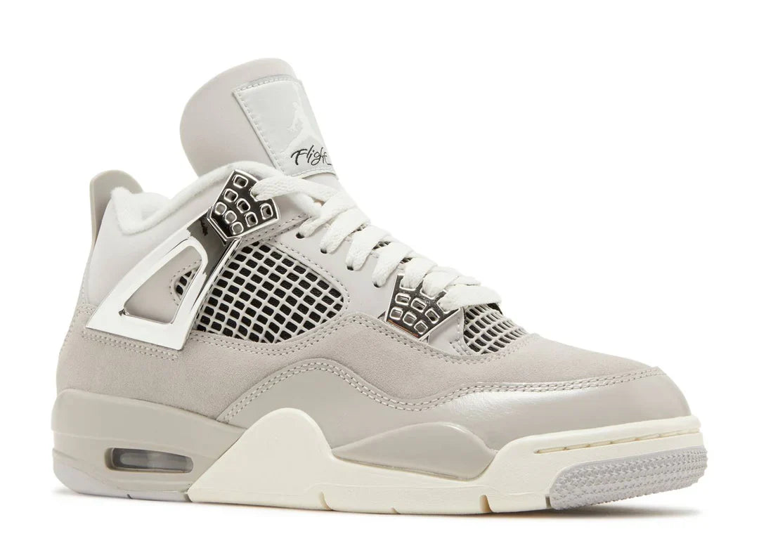 Jordan 4 Retro „Frozen Moments“