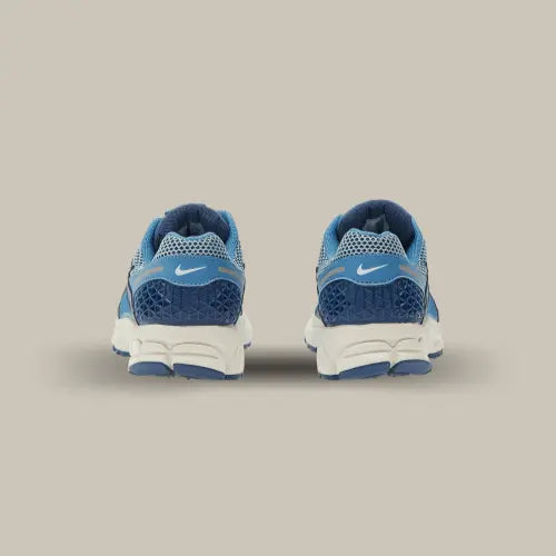 Nike Zoom Vomero 5 abgenutztes Blau