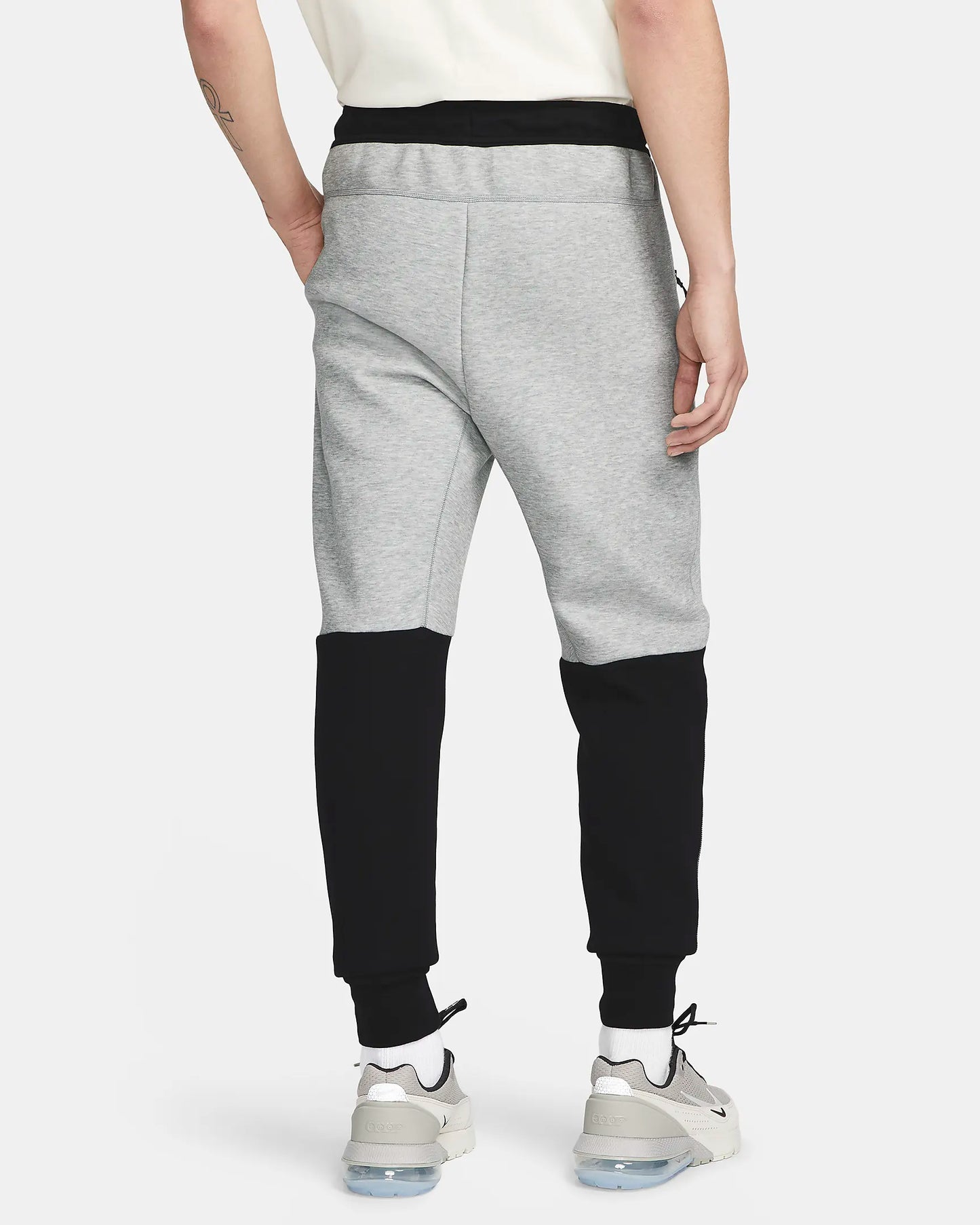 Nike Tech Fleece Trainingsanzug Grau/Schwarz S23