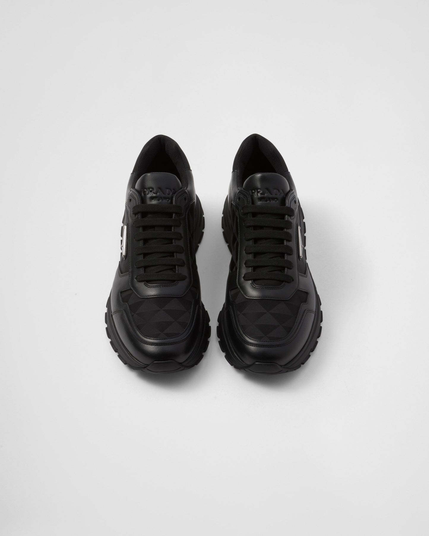 Prada Schwarze Turnschuhe 