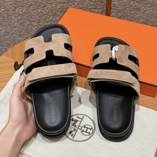 Hermès Karamell-Zypern-Sandalen