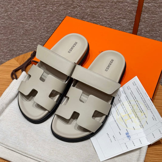 Hermès Graue Zypern-Sandalen