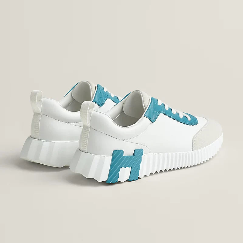 Hermès weiß/mineralblaue Sneakers