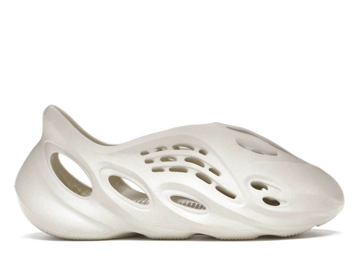 Yeezy Foam RNNR Cloud