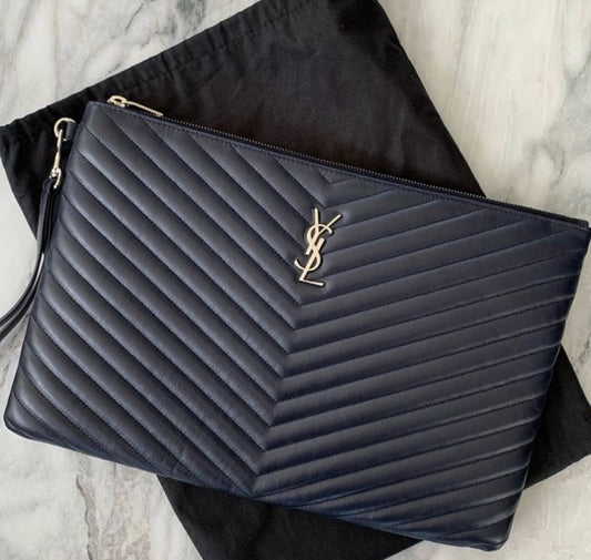 Pochette Yves Saint Laurent à Relief