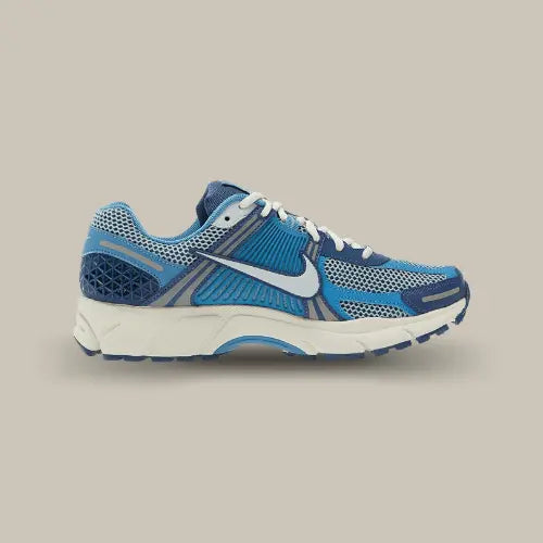 Nike Zoom Vomero 5 abgenutztes Blau