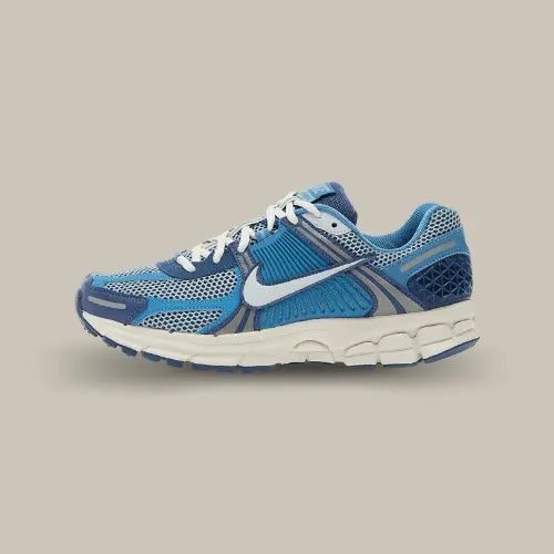 Nike Zoom Vomero 5 abgenutztes Blau